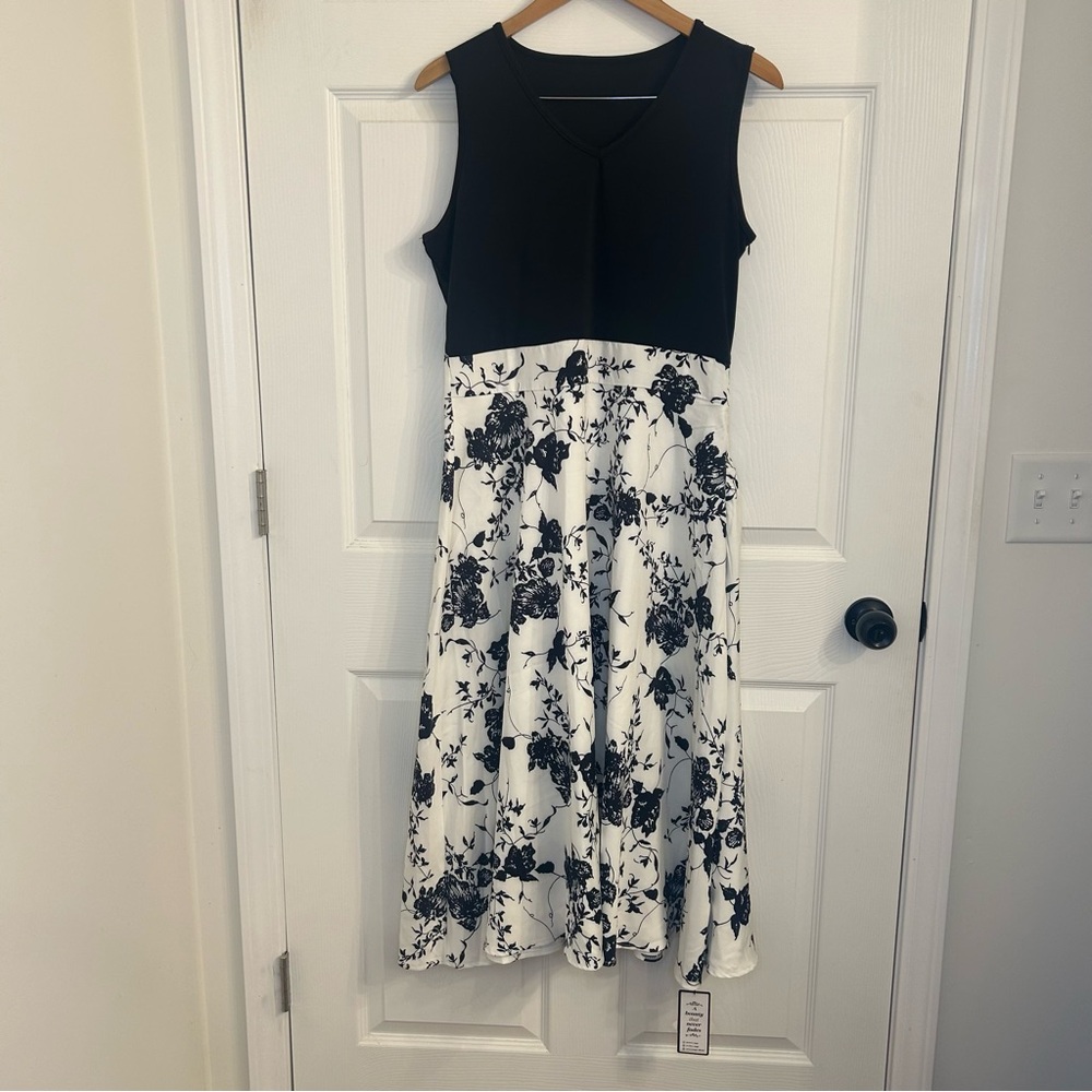 Floral Black and White Maxi Dress 2x